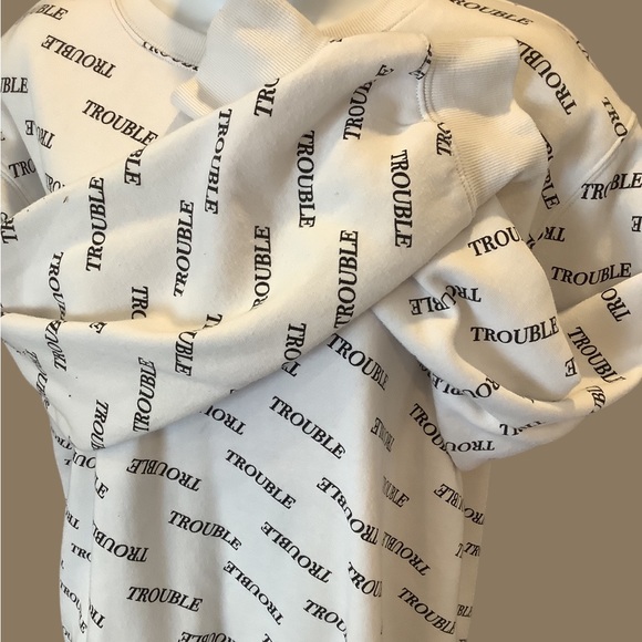 Street Wear Sweatshirt - Picture 3 of 8